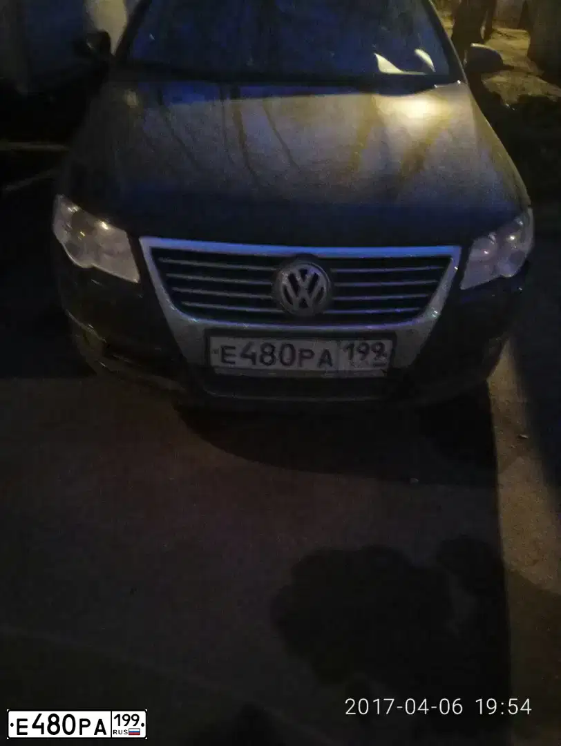Фото автомобиля VOLKSWAGEN PASSAT, 2008 — госномер Е480РА199. Цвет: ЧЕРНЫЙ