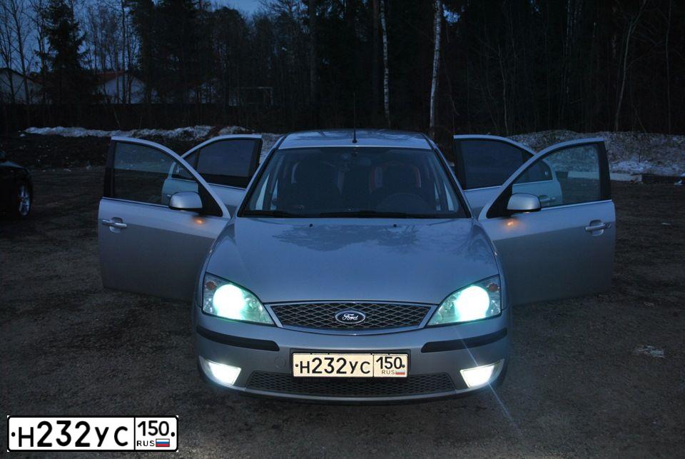 Фото автомобиля FORD MONDEO, 2006 — госномер В940ЕК92. Цвет: Серебристый