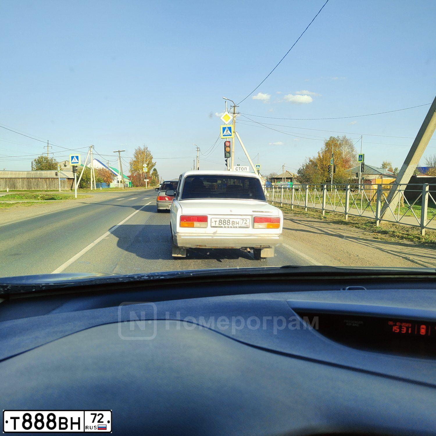 Фото автомобиля LADA 2107 LADA, 2006 — госномер Т888ВН72. Цвет: ЯРКО-БЕЛЫЙ