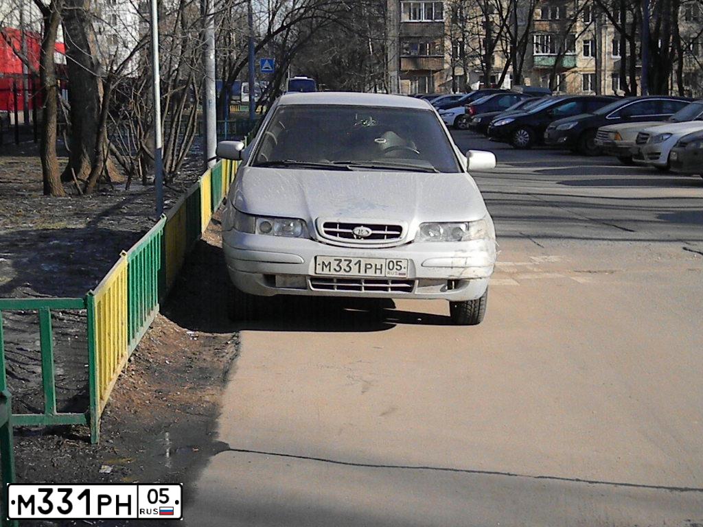 Фото автомобиля TOYOTA RAV4, 2006 — госномер М221ОХ761. Цвет: СЕРЕБРИСТЫЙ