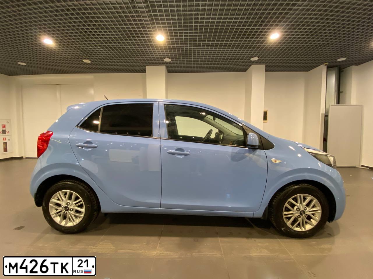 Фото автомобиля KIA PICANTO, 2021 — госномер М426ТК21. Цвет: синий
