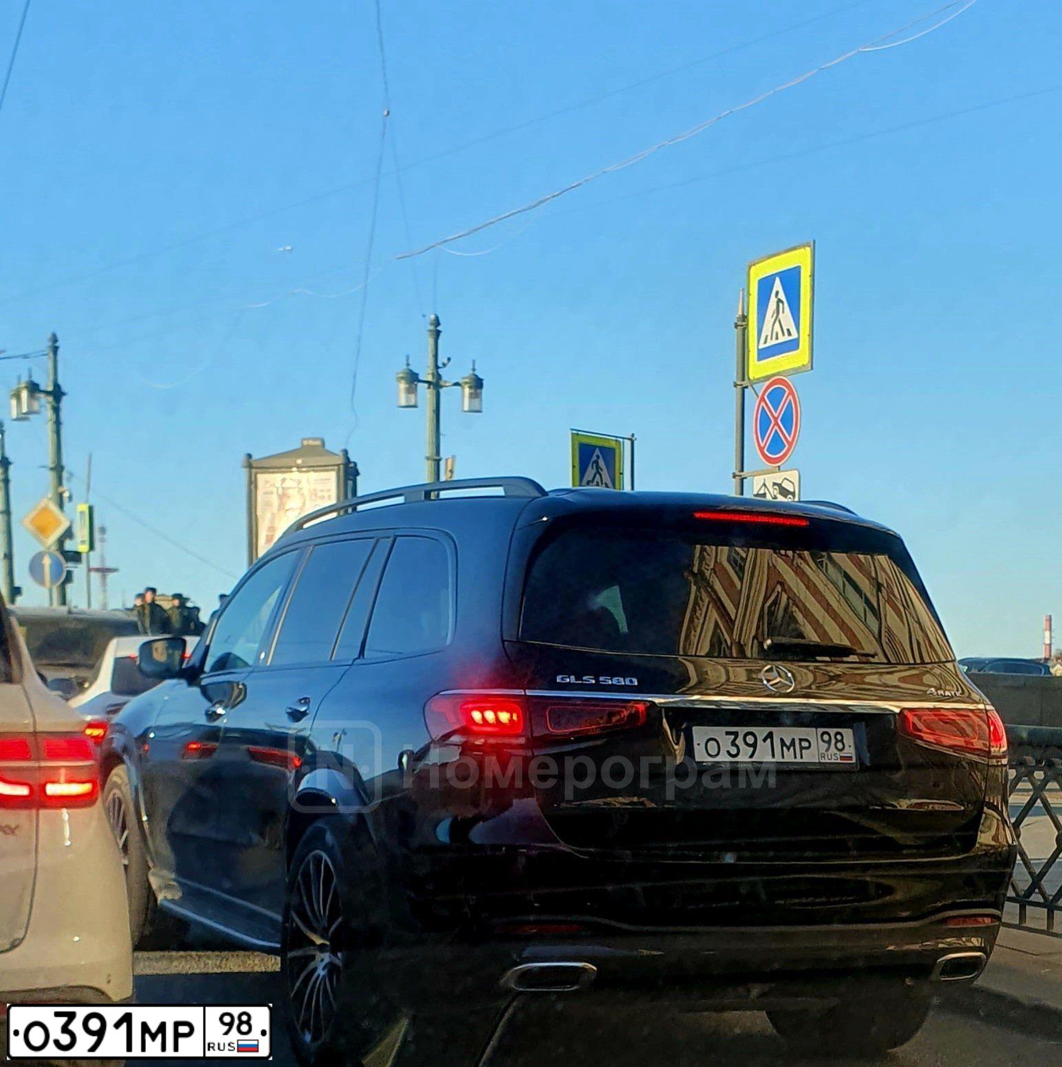 Фото автомобиля FORD FOCUS, 2011 — госномер В227ОЕ178. Цвет: ЧЕРНЫЙ