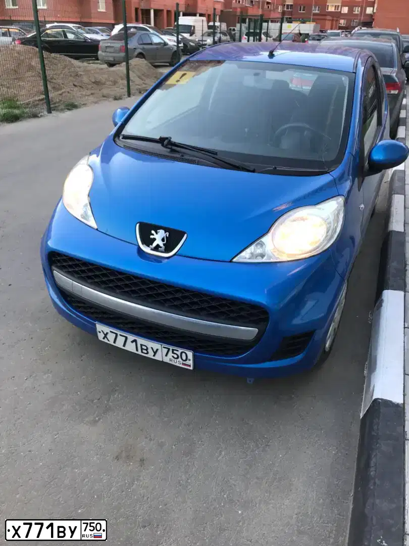 Фото автомобиля PEUGEOT 107, 2011 — госномер Н887АУ797. Цвет: СИНИЙ ЯРКИЙ