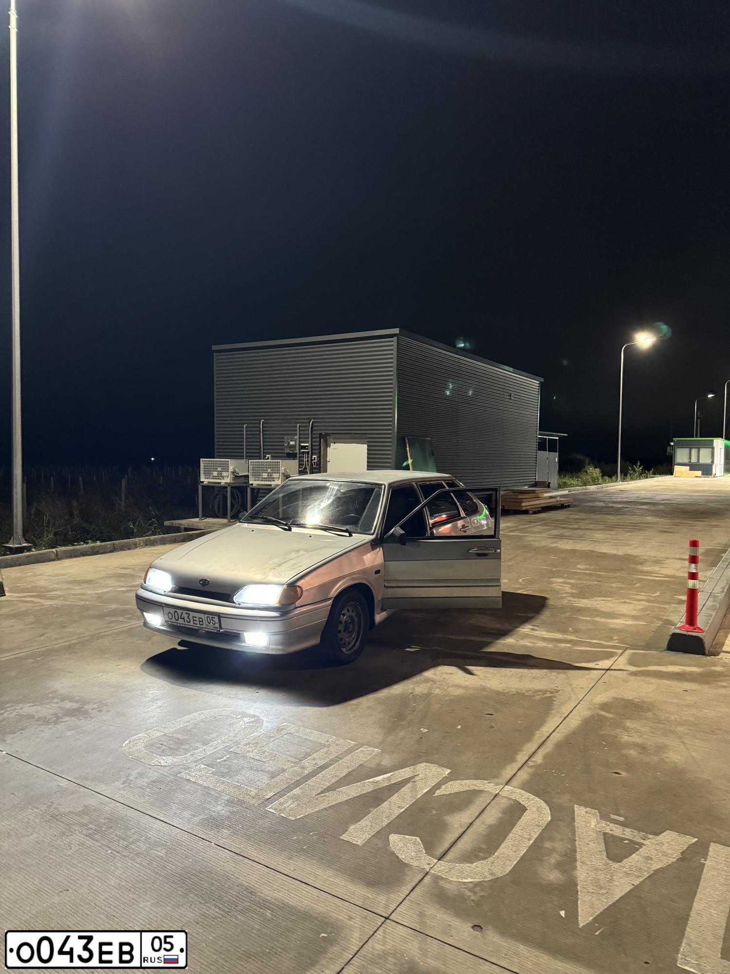 Фото автомобиля LADA 2114 SAMARA, 2007 — госномер М218СК86. Цвет: СЕРЕБРИСТЫЙ