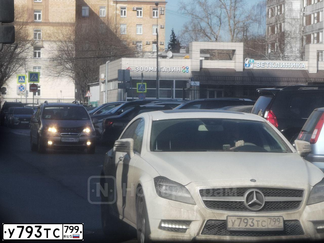 Фото автомобиля MERCEDES CLS-KLASSE, 2012 — госномер М501АУ178. Цвет: Белый