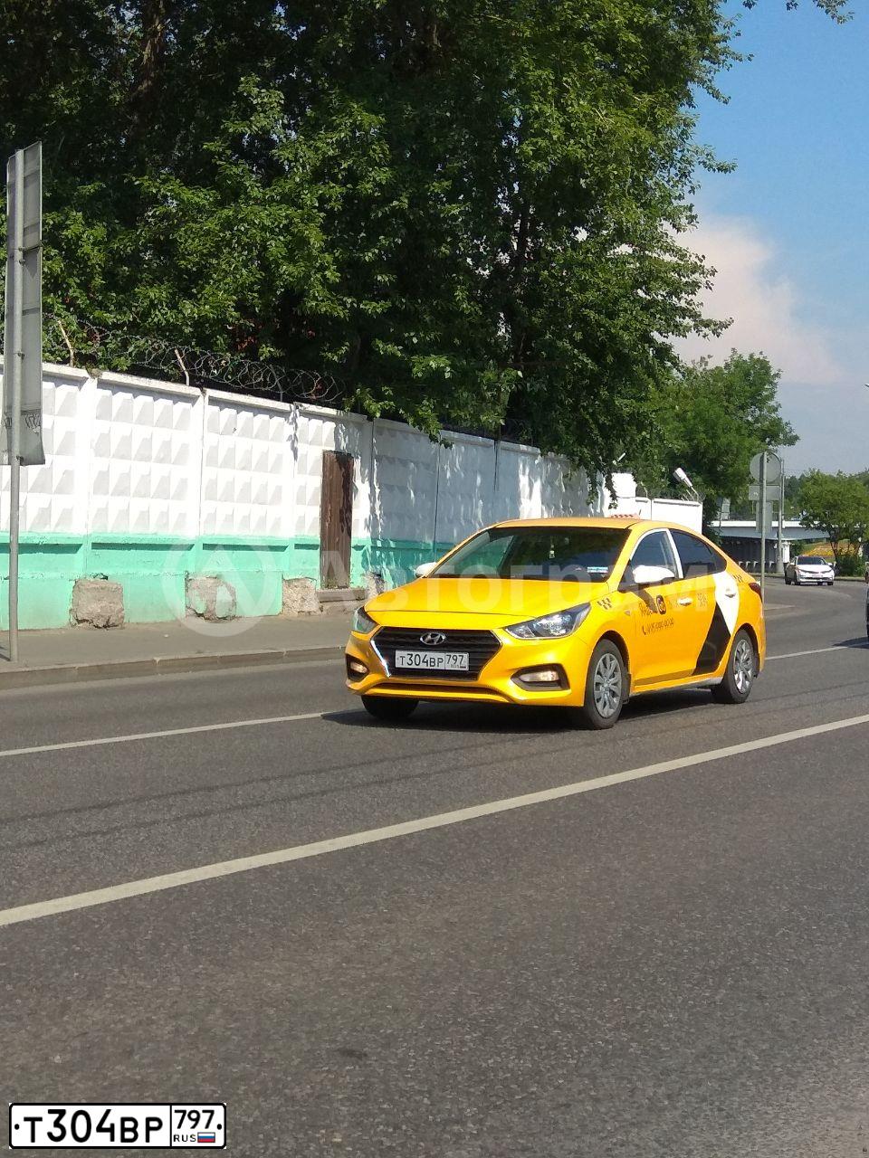 Фото автомобиля HYUNDAI SOLARIS, 2017 — госномер Т657СУ797. Цвет: БЕЛЫЙ