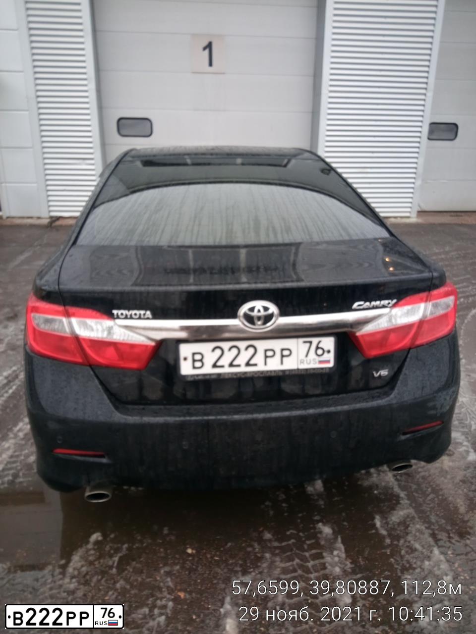 Фото автомобиля TOYOTA CAMRY, 2012 — госномер В222РР76. Цвет: ЧЕРНЫЙ