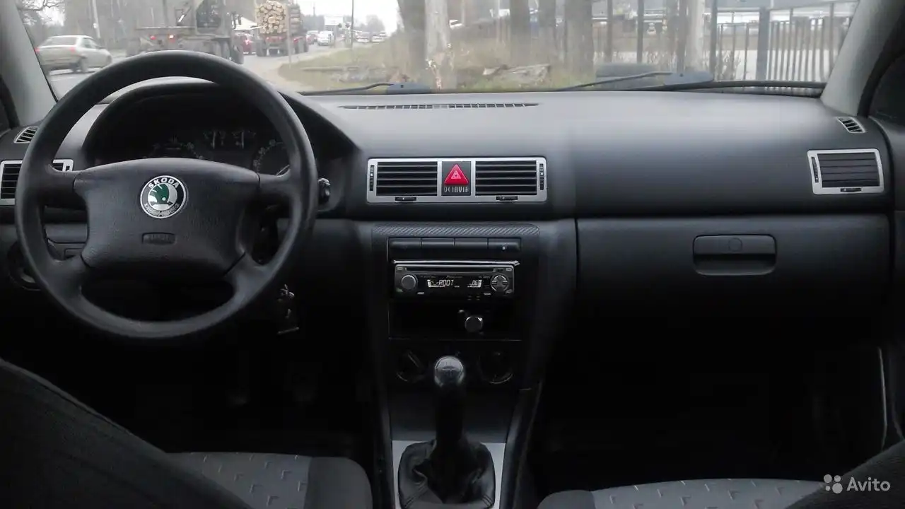 Фото автомобиля SKODA OCTAVIA, 2002 — госномер Н256РВ44. Цвет: СЕРО-ГОЛУБОЙ