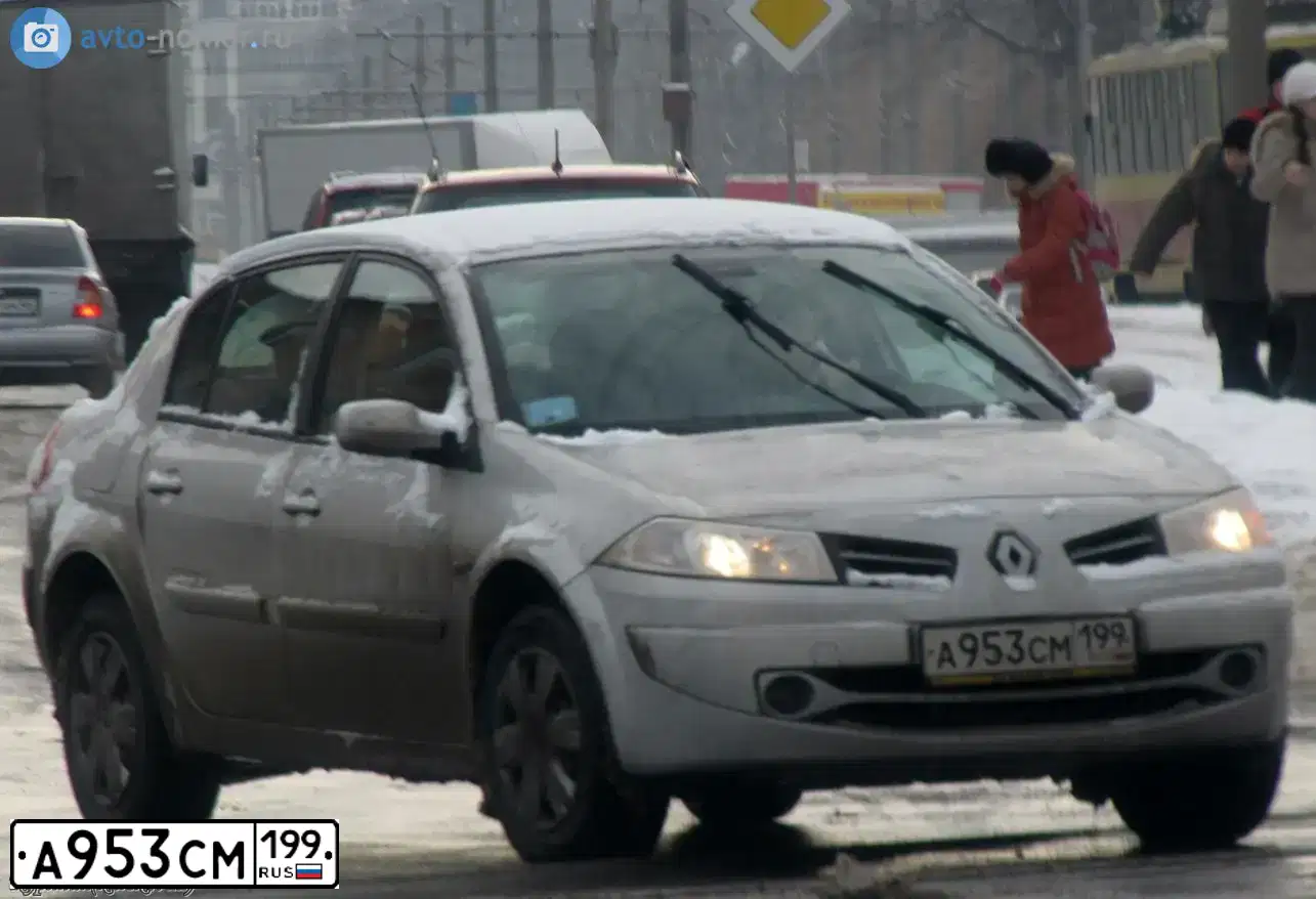 Фото автомобиля RENAULT MEGANE, 2008 — госномер О547СК62. Цвет: Светло-Серо-Голубой