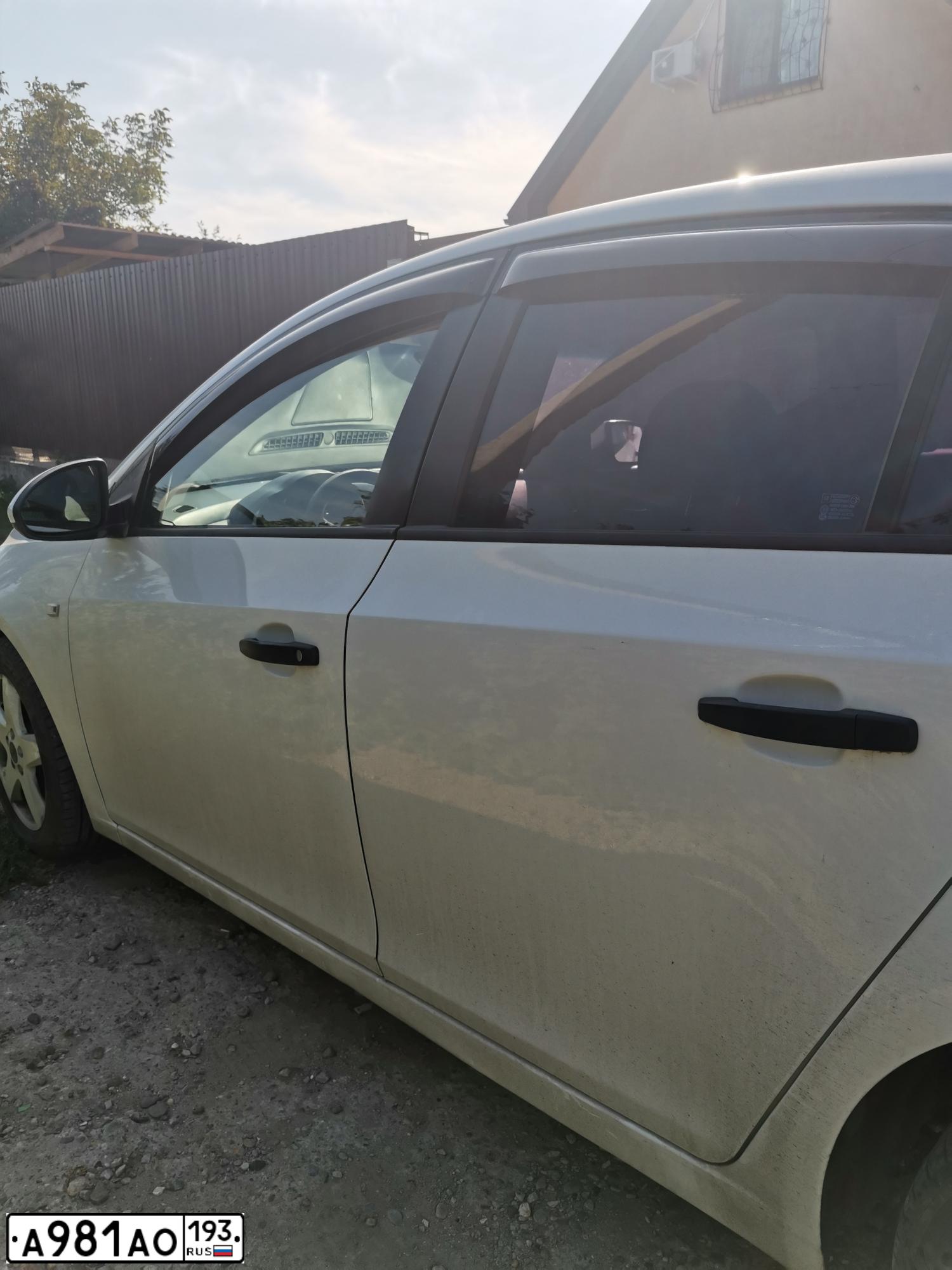 Фото автомобиля CHEVROLET CRUZE, 2012 — госномер В483ЕТ193. Цвет: Белый
