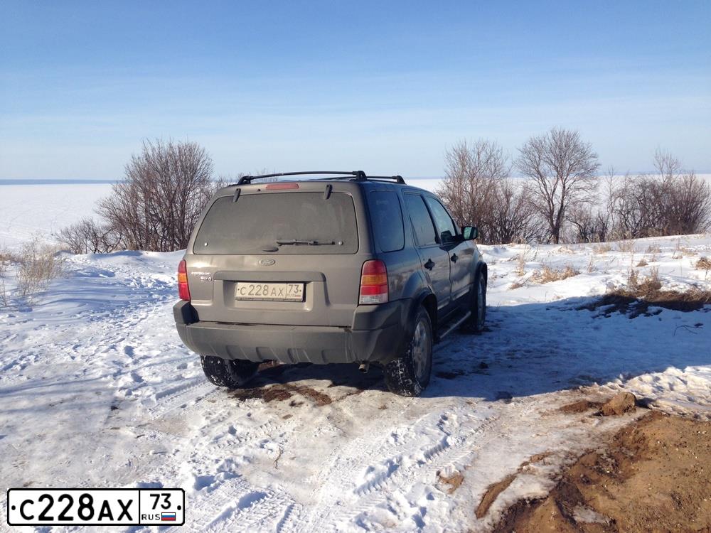 Фото автомобиля FORD ESCAPE, 2003 — госномер Е603ТМ763. Цвет: ТЕМНО-СЕРЫЙ