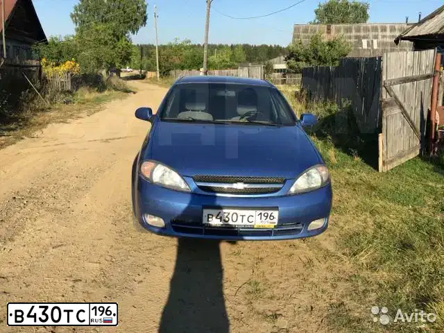 Фото автомобиля CHEVROLET LACETTI, 2008 — госномер В430ТС196. Цвет: синий