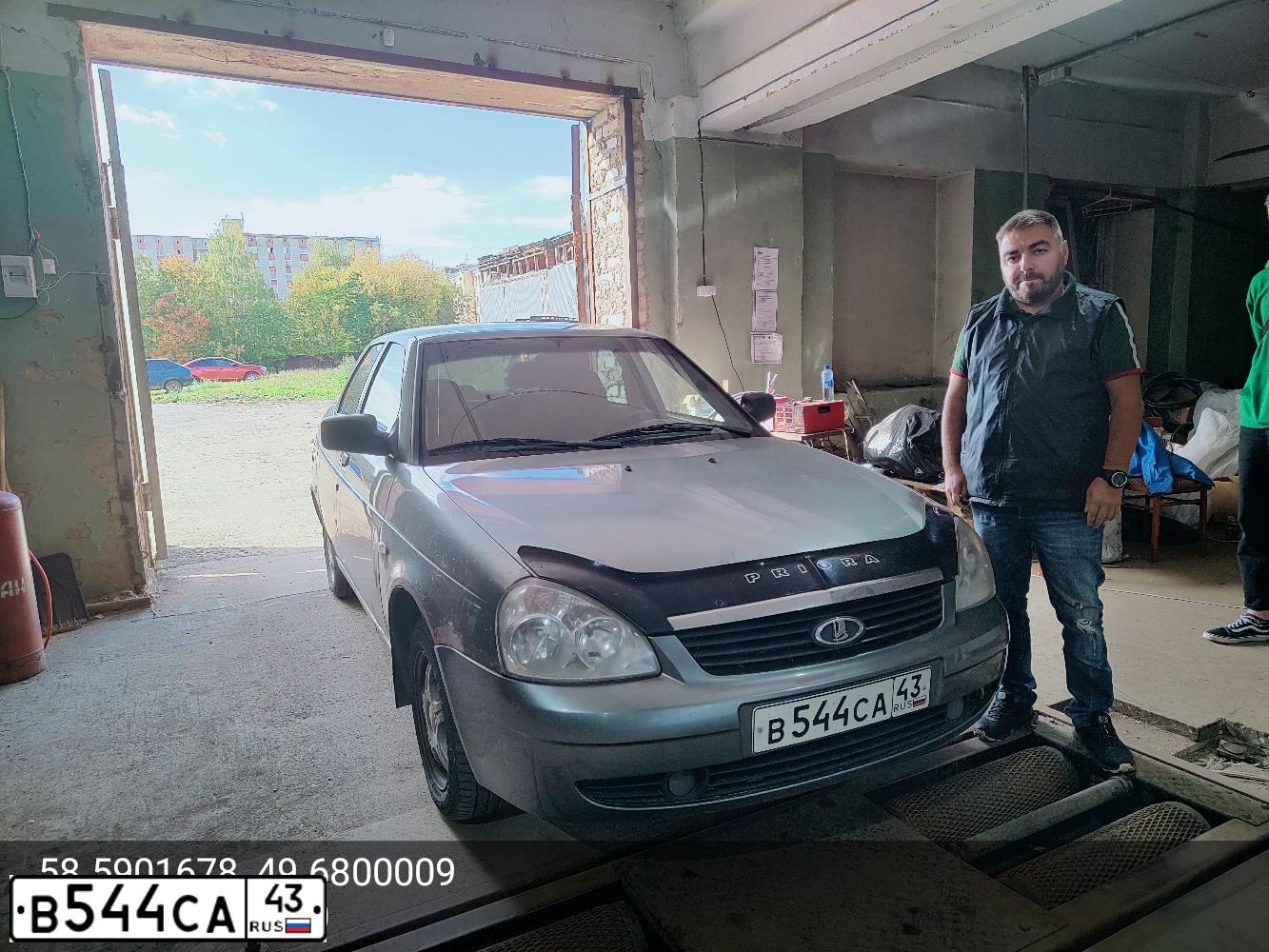 Фото автомобиля LADA 2170 PRIORA, 2008 — госномер В544СА43. Цвет: средний серо-зеленый металлик