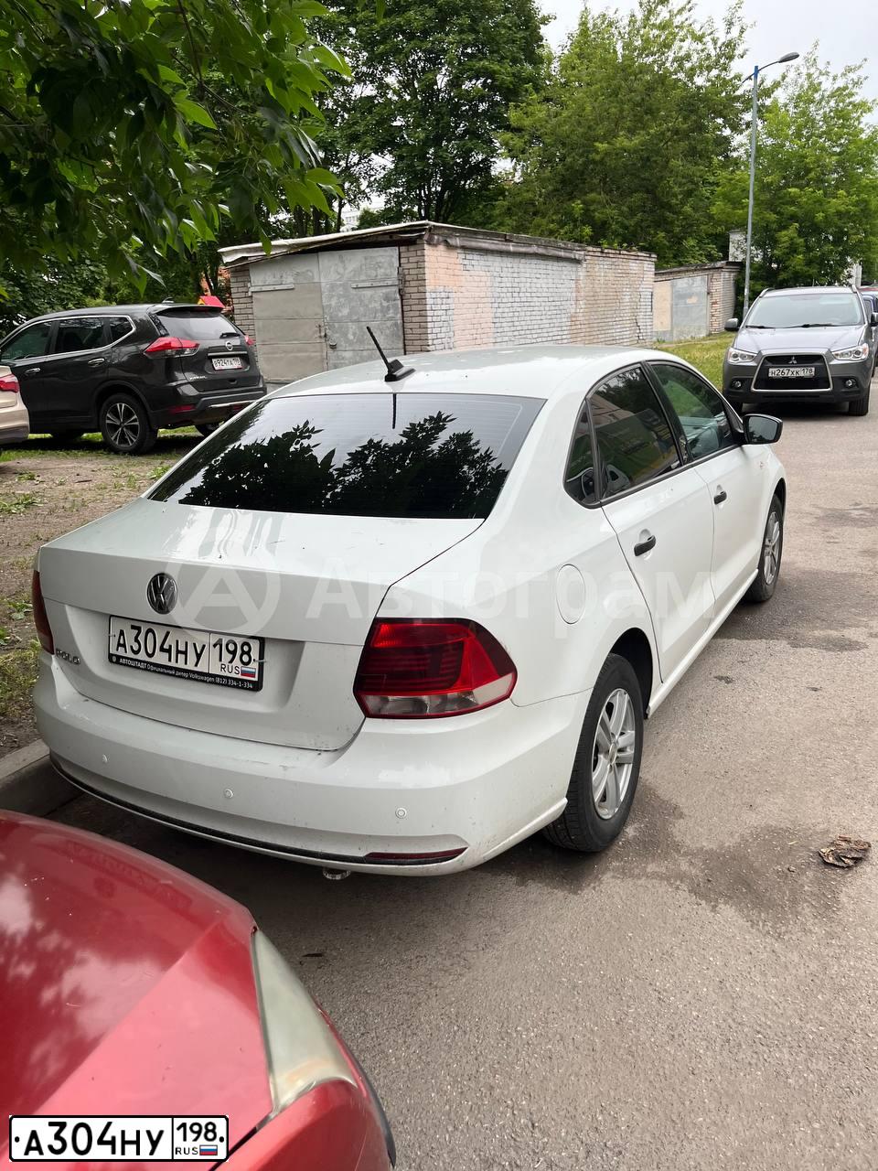 Фото автомобиля ФОЛЬКСВАГЕН POLO, 2018 — госномер А304НУ198. Цвет: БЕЛЫЙ