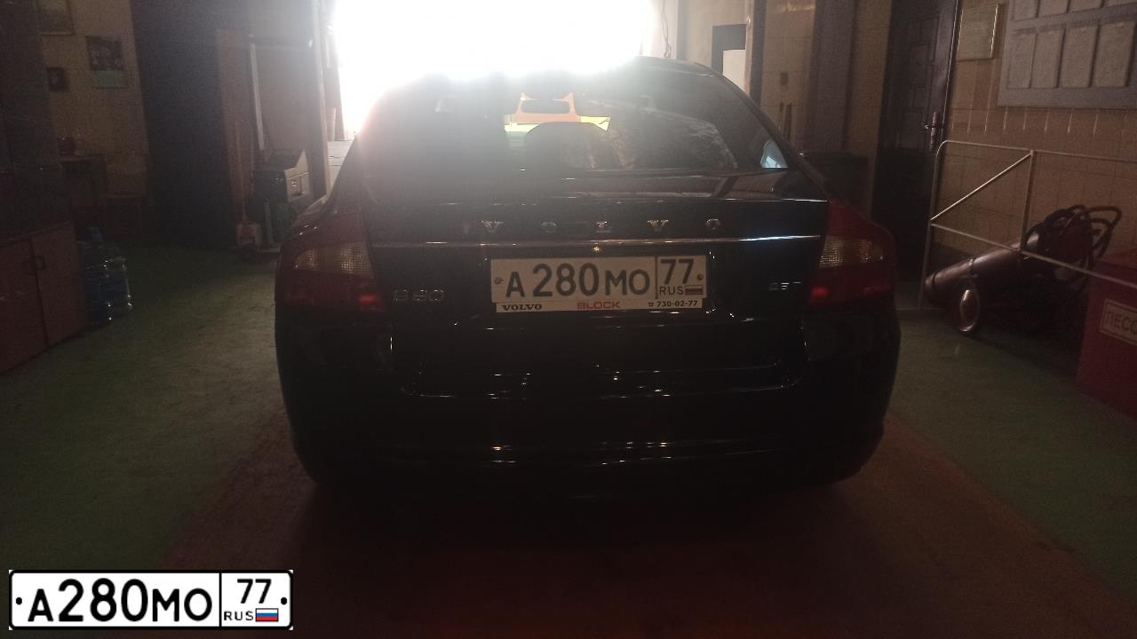 Фото автомобиля FORD MONDEO, 2001 — госномер А280МО77. Цвет: ЧЕРНЫЙ