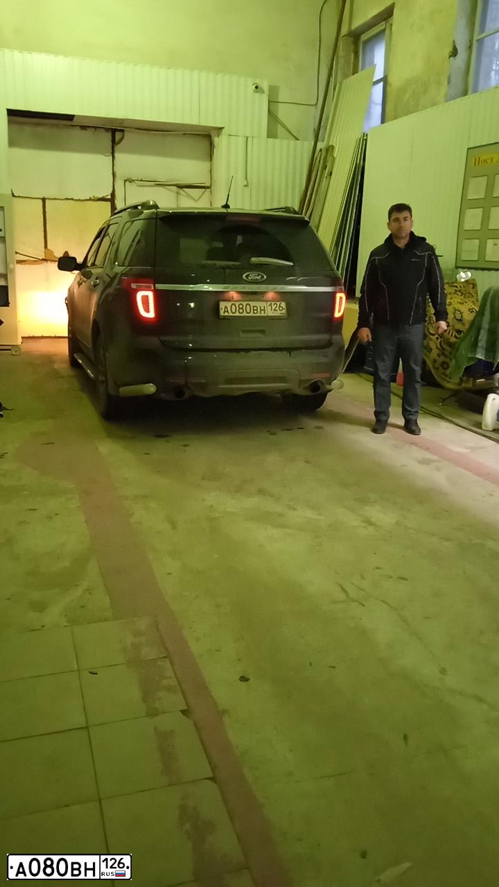 Фото автомобиля FORD EXPLORER, 2014 — госномер М539УР33. Цвет: ЧЕРНЫЙ