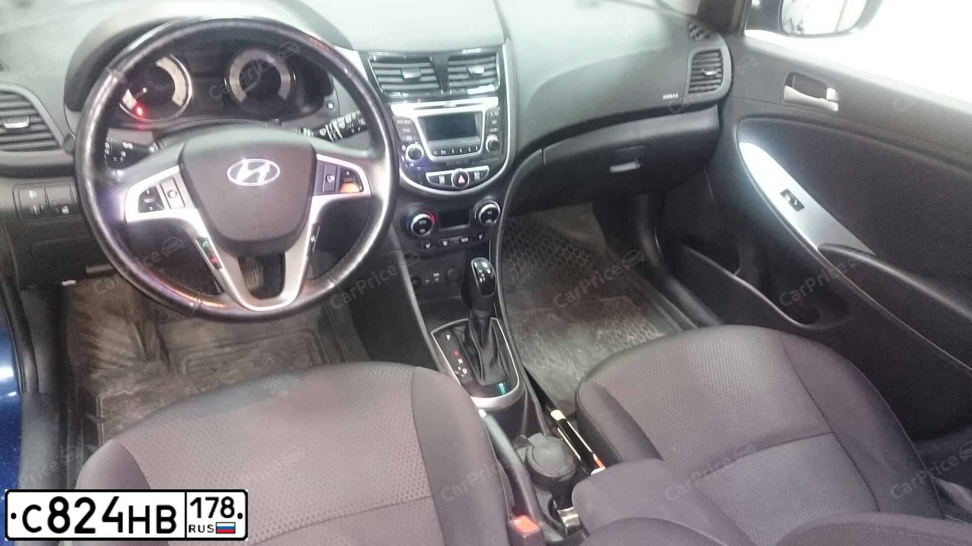 Фото автомобиля HYUNDAI SOLARIS, 2015 — госномер С824НВ178. Цвет: СИНИЙ