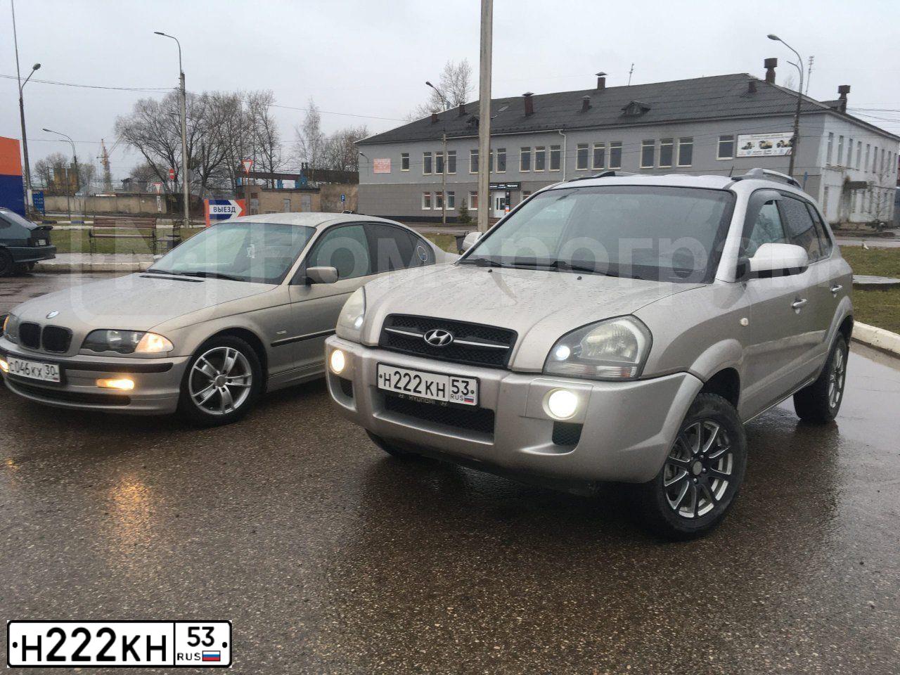 Фото автомобиля OPEL VECTRA, 1990 — госномер Н222КН53. Цвет: СИНИЙ