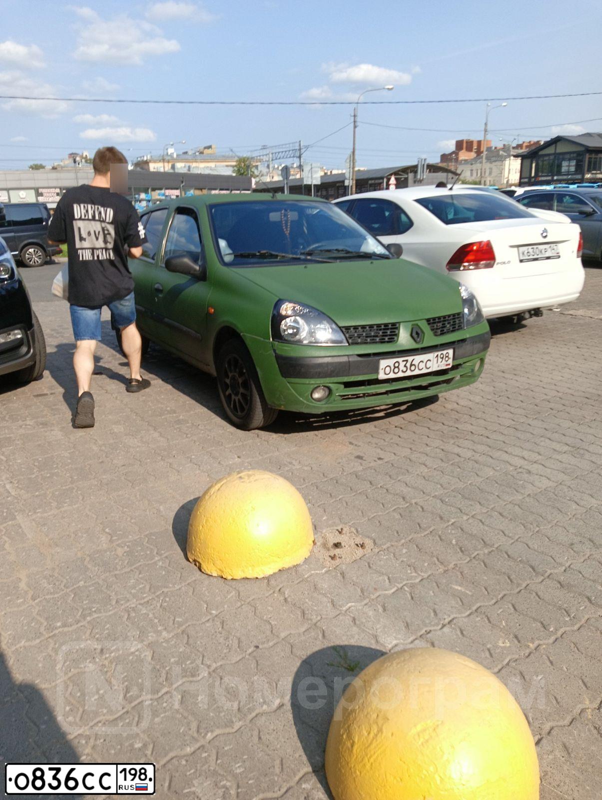 Фото автомобиля RENAULT SYMBOL, 2002 — госномер О836СС198. Цвет: ЗЕЛЕНЫЙ