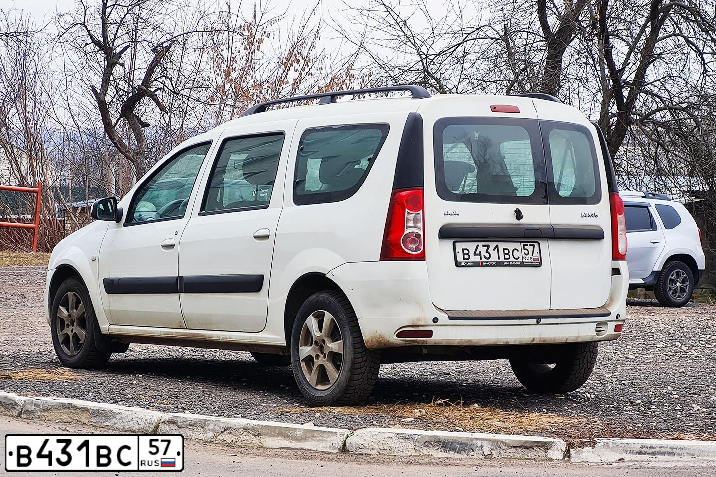 Фото автомобиля LADA LARGUS, 2018 — госномер В431ВС57. Цвет: БЕЛЫЙ