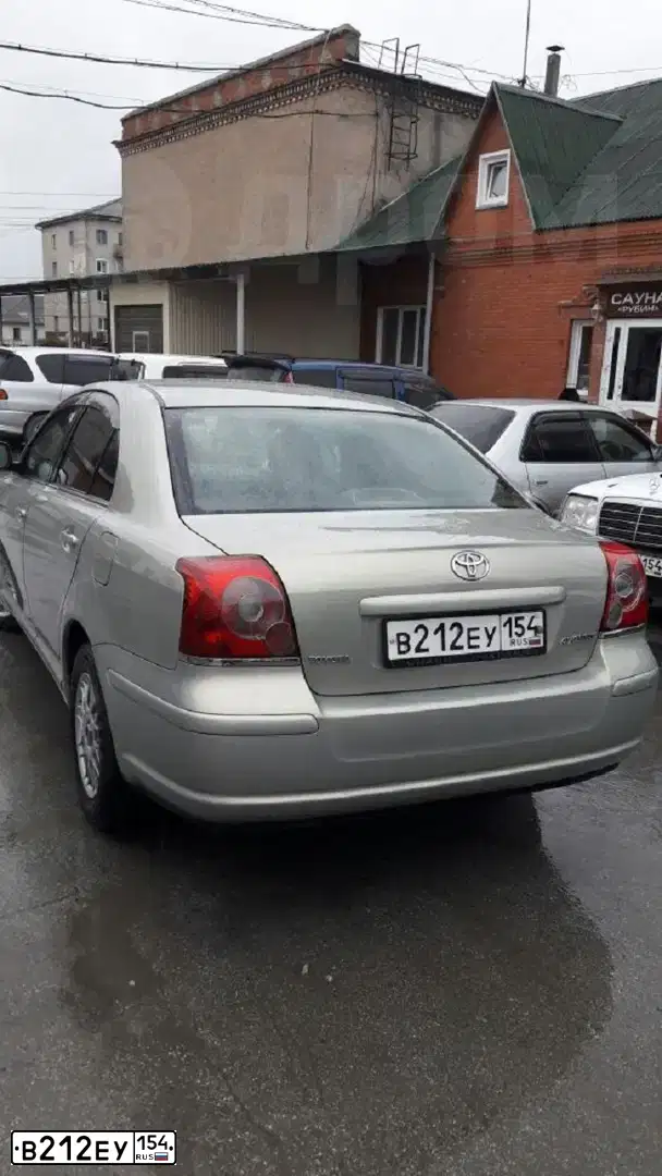 Фото автомобиля TOYOTA AVENSIS, 2007 — госномер О667ТС154. Цвет: СВЕТЛО ОЛИВКОВЫЙ