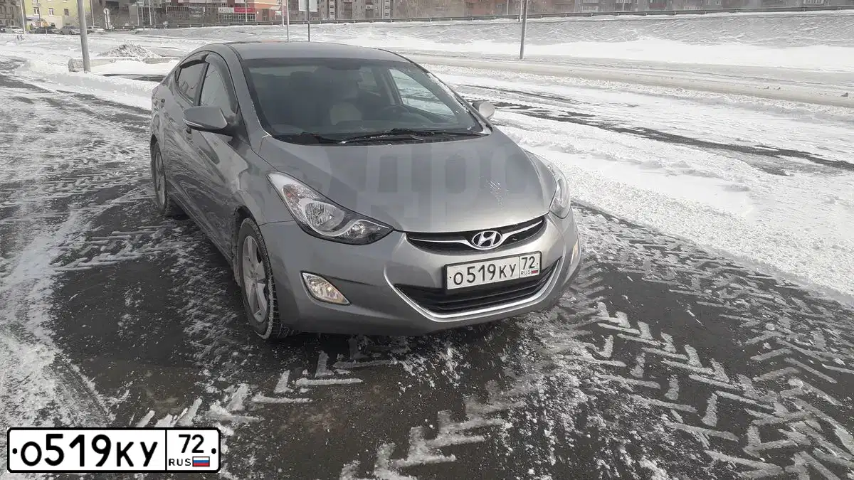 Фото автомобиля HYUNDAI ELANTRA, 2012 — госномер О519КУ72. Цвет: СЕРЫЙ