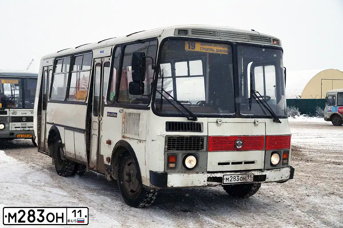 Фото автомобиля PAZ 3205, 2009 — госномер М283ОН11. Цвет: Белый