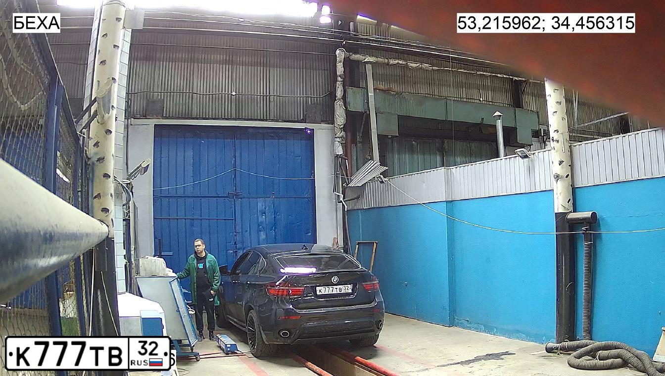 Фото автомобиля KIA SPORTAGE, 2013 — госномер К777ТВ32. Цвет: ПЕРЛАМУТРОВО-СЕРЕБРИСТЫЙ