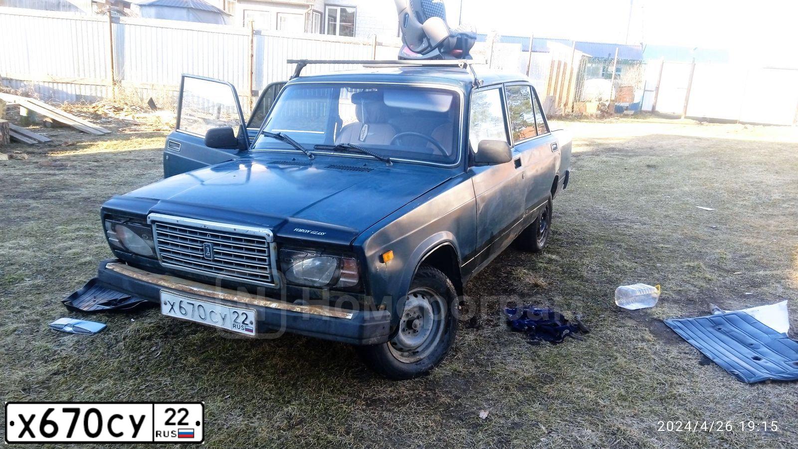 Фото автомобиля LADA 2107, 2006 — госномер Х670СУ22. Цвет: Темно-зеленый