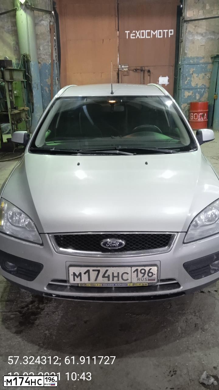 Фото автомобиля FORD FOCUS, 2006 — госномер М174НС196. Цвет: СЕРЕБРИСТЫЙ