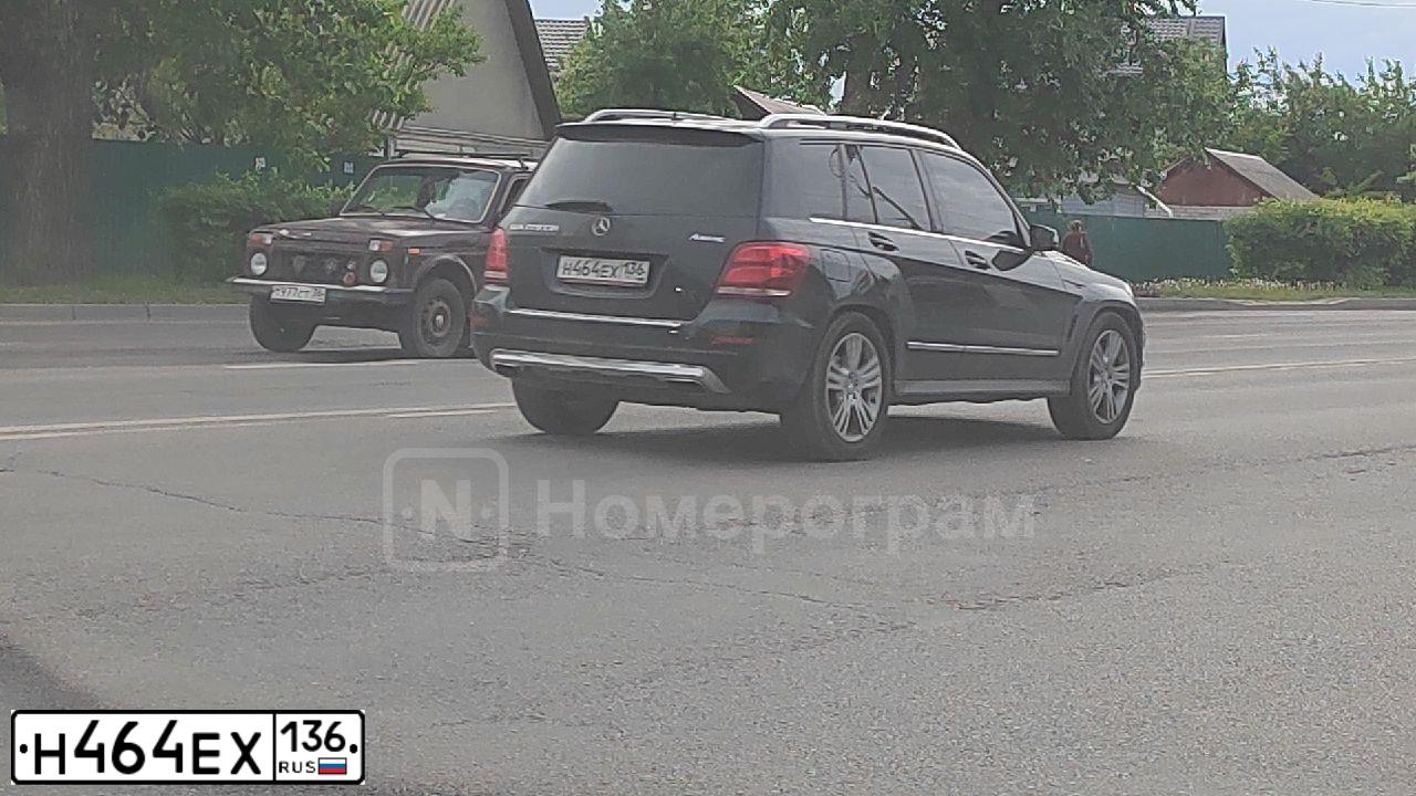 Фото автомобиля MERCEDES GLK-KLASSE, 2012 — госномер У600УЕ197. Цвет: ЧЕРНЫЙ