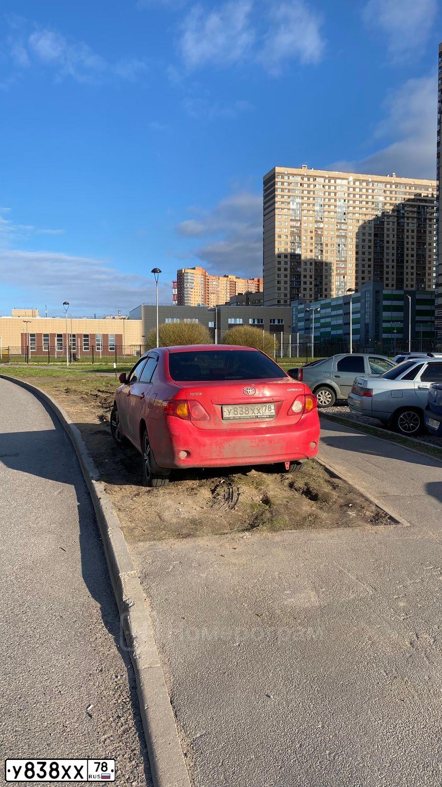 Фото автомобиля TOYOTA COROLLA, 2008 — госномер У838ХХ78. Цвет: КРАСНЫЙ