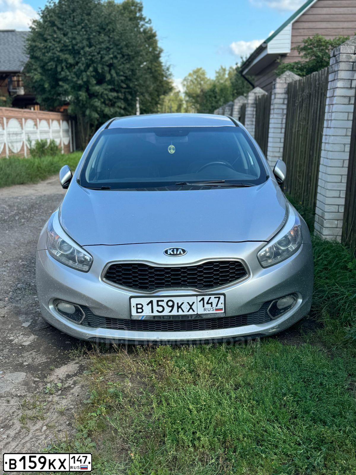 Фото автомобиля KIA CEE'D, 2012 — госномер В159КХ147. Цвет: ПЕРЛАМ.-СЕРЕБРИСТЫЙ