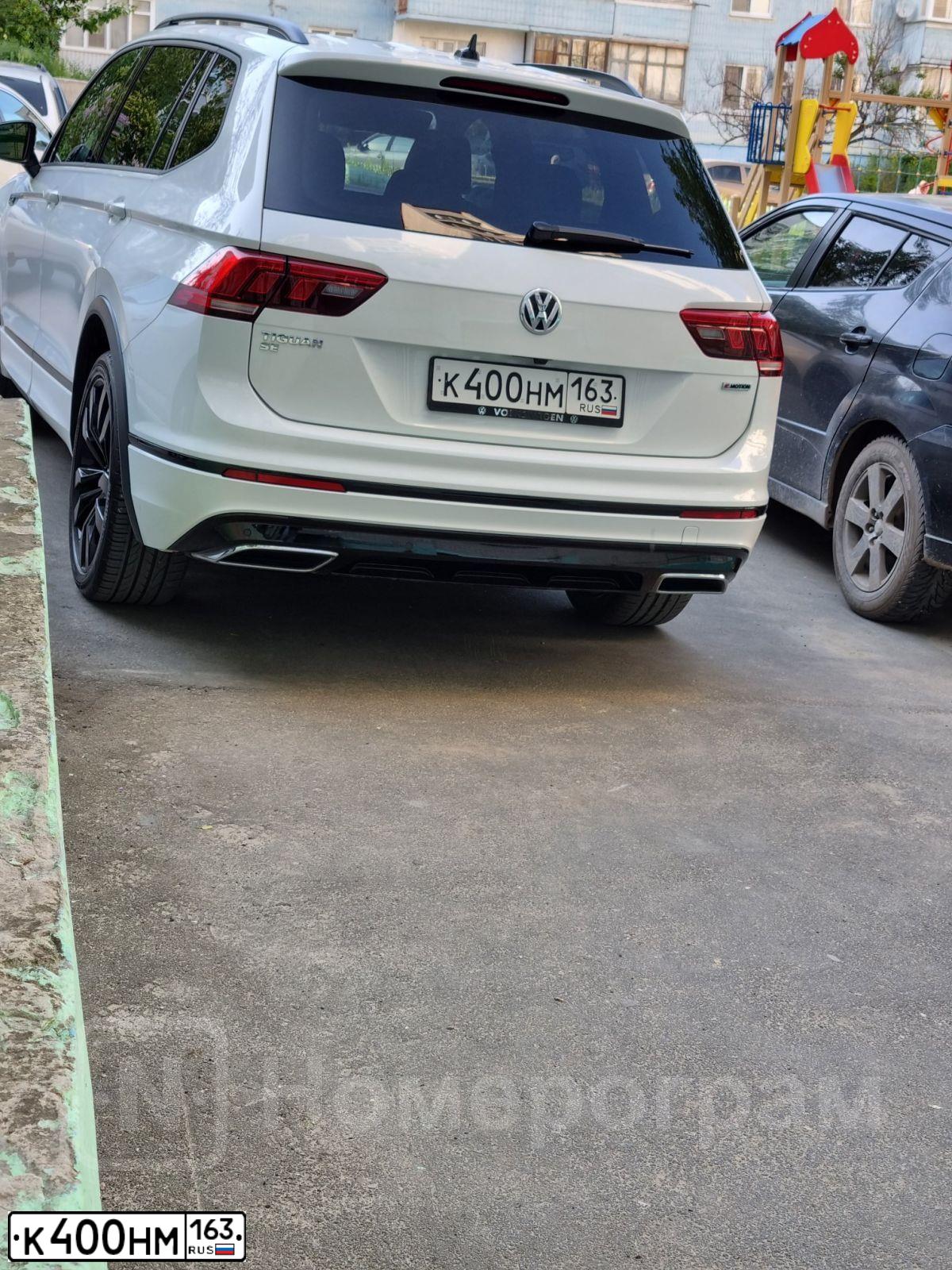 Фото автомобиля LEXUS RX, 2007 — госномер К400НМ163. Цвет: Темно-синий