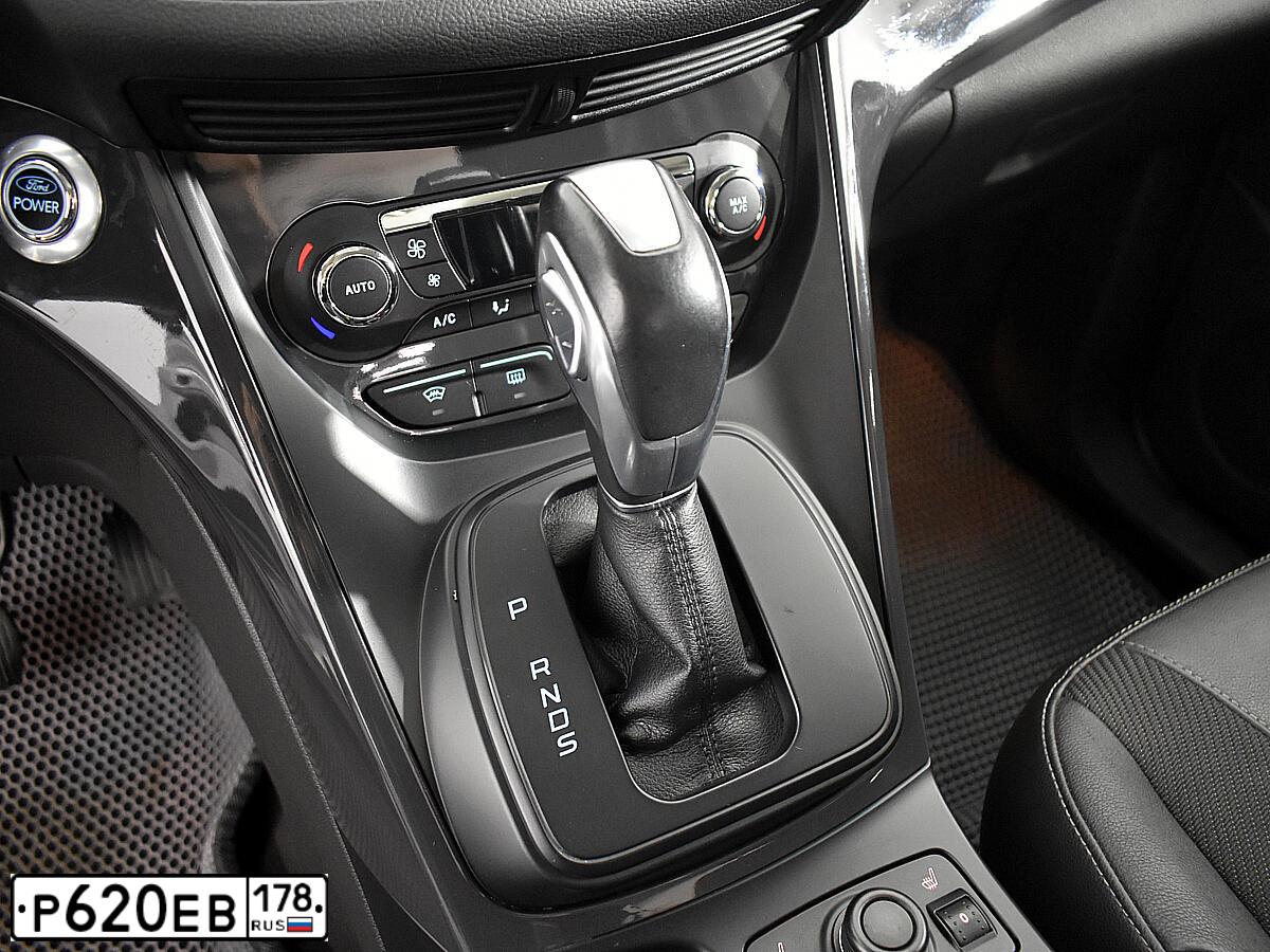 Фото автомобиля FORD KUGA, 2013 — госномер М500РР198. Цвет: ЧЕРНЫЙ