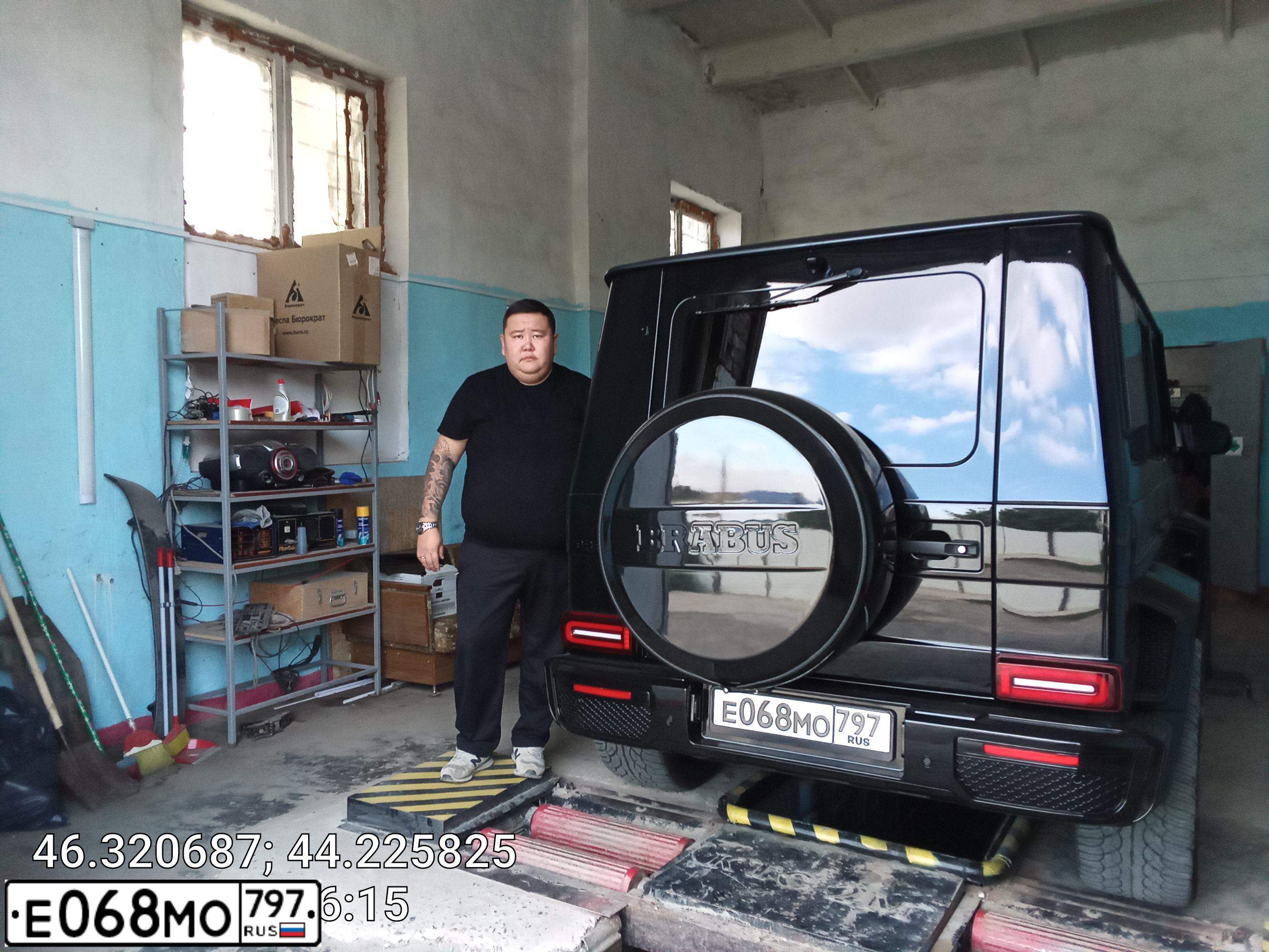 Фото автомобиля MERCEDES G-KLASSE, 2014 — госномер А777МР75. Цвет: ЧЕРНЫЙ