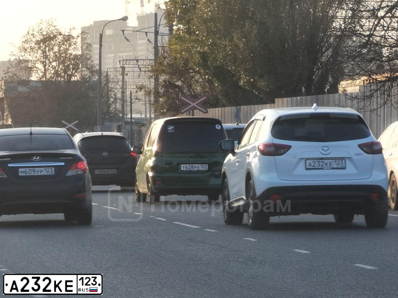 Фото автомобиля MAZDA CX-5, 2016 — госномер У381ОК152. Цвет: БЕЛЫЙ