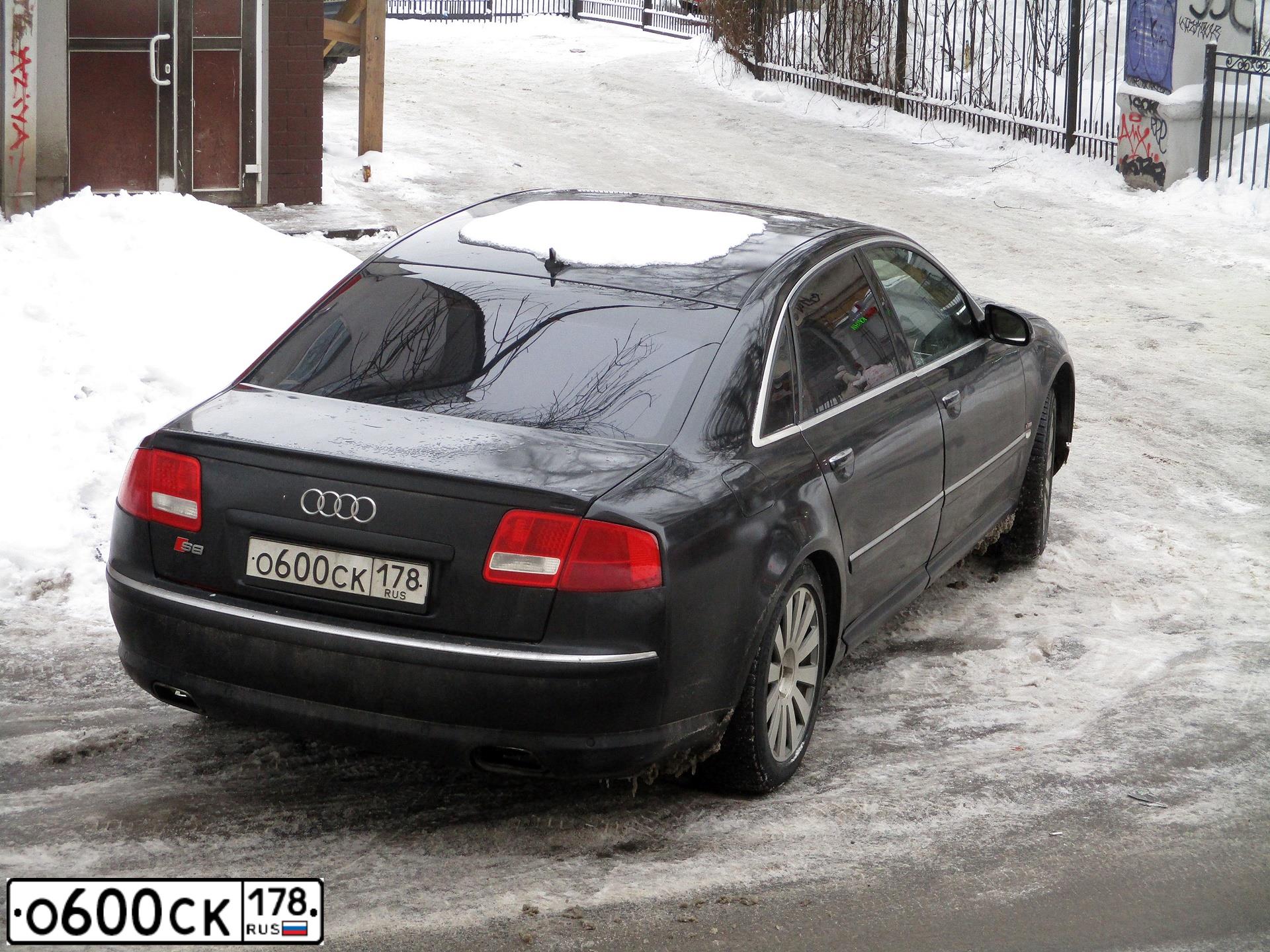 Фото автомобиля AUDI S8, 2006 — госномер О600СК178. Цвет: ЧЕРНЫЙ