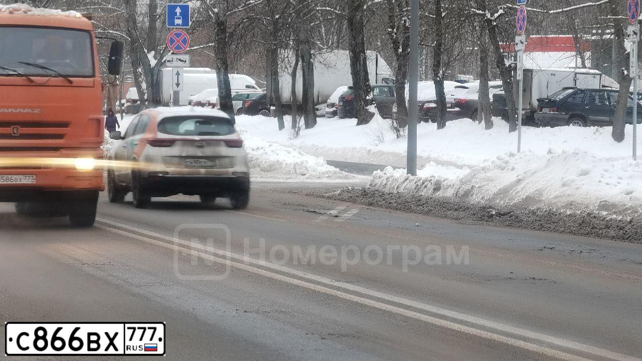 Фото автомобиля LEXUS IS, 2002 — госномер М733МХ761
