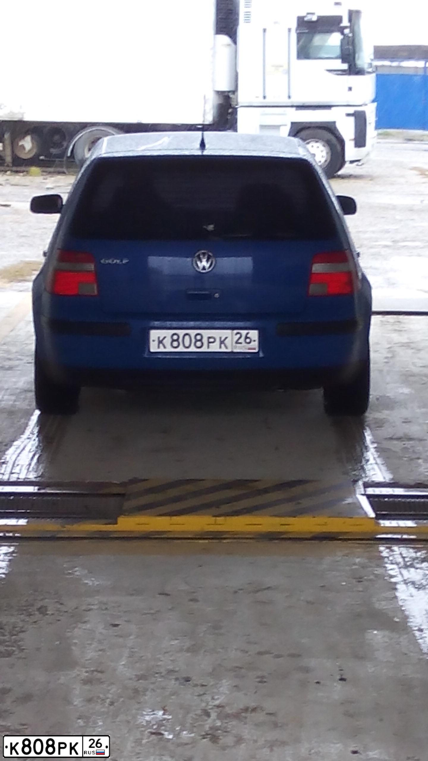 Фото автомобиля LADA 2107, 2008 — госномер К865УА26. Цвет: ТЕМНО-ЗЕЛЕНЫЙ