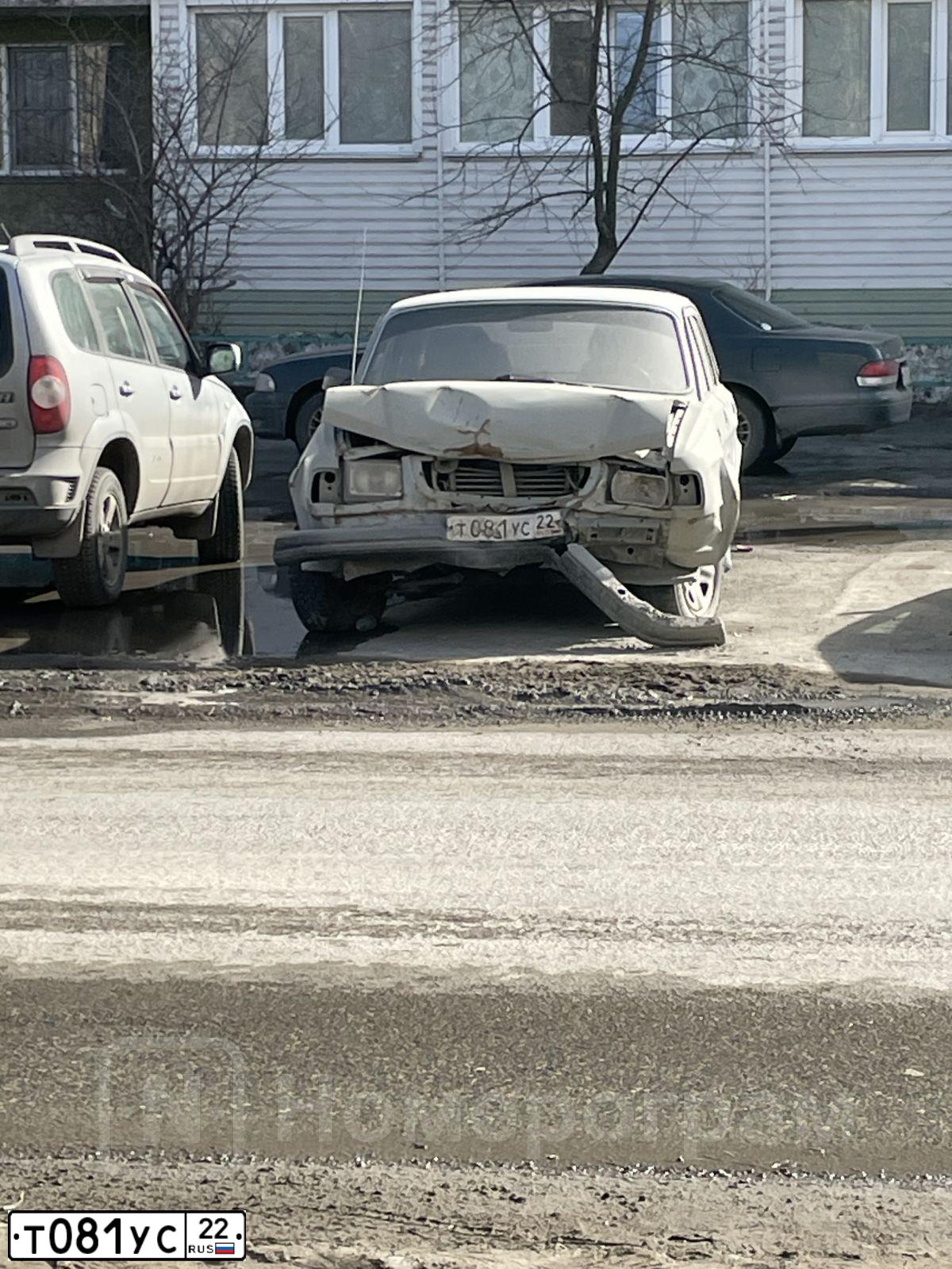 Фото автомобиля GAZ 3110 WOLGA, 1997 — госномер Т081УС22. Цвет: СВЕТЛО-СЕРЫЙ