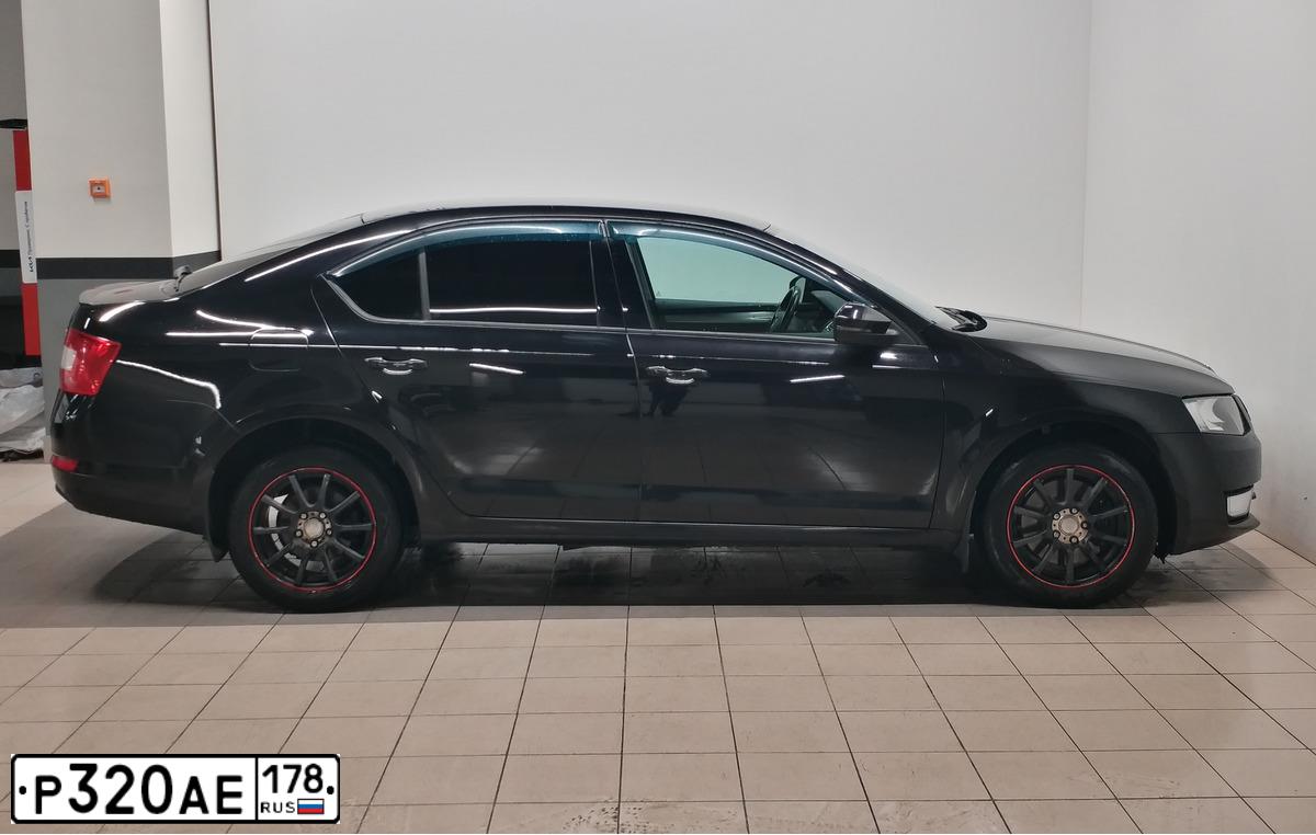 Фото автомобиля SKODA OCTAVIA, 2013 — госномер Р320АЕ178. Цвет: ЧЕРНЫЙ