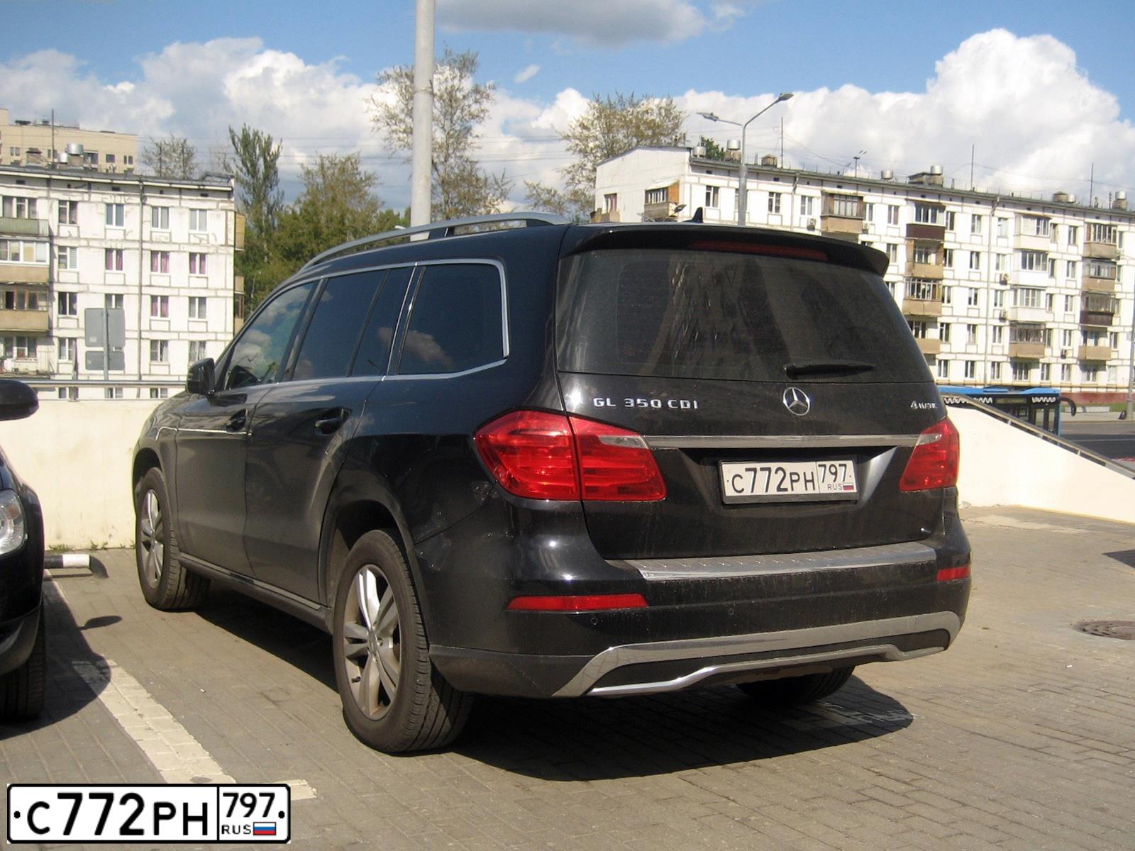 Фото автомобиля MERCEDES GL-KLASSE, 2013 — госномер В972ОР178. Цвет: ЧЕРНЫЙ