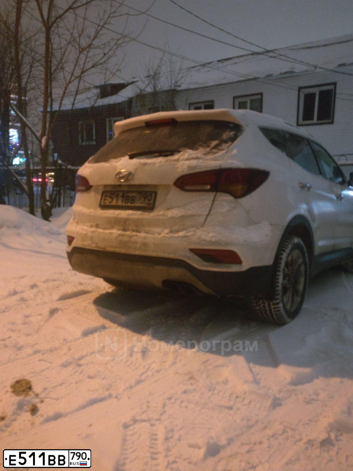 Фото автомобиля HYUNDAI SANTA FE, 2017 — госномер А363АН198. Цвет: Белый