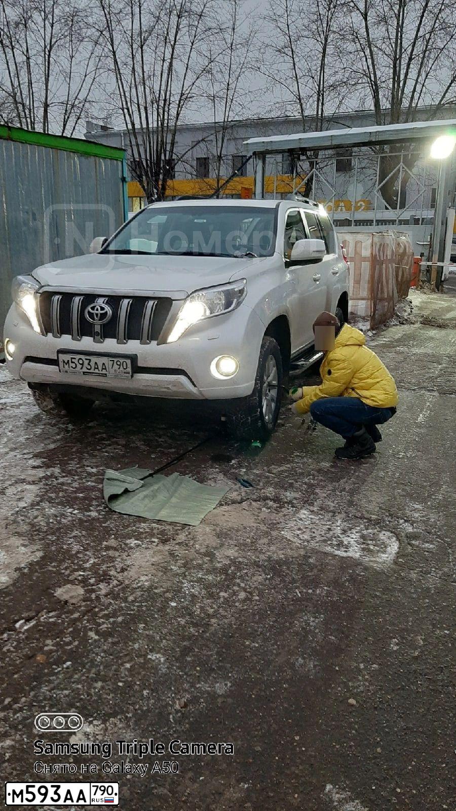 Фото автомобиля TOYOTA LANDCRUISER, 2014 — госномер С008ОО197. Цвет: БЕЛЫЙ