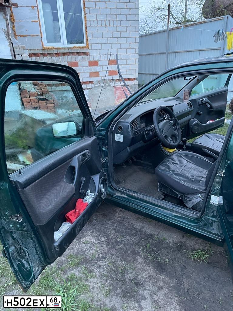 Фото автомобиля VOLKSWAGEN GOLF, 1997 — госномер Т361ТС136
