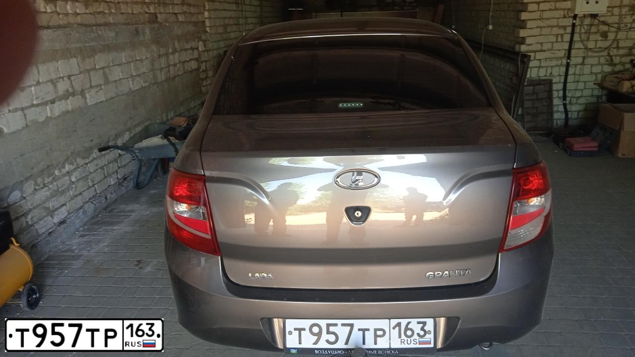 Фото автомобиля LADA 2190 GRANTA, 2013 — госномер Т957ТР163. Цвет: Золотисто-коричневый