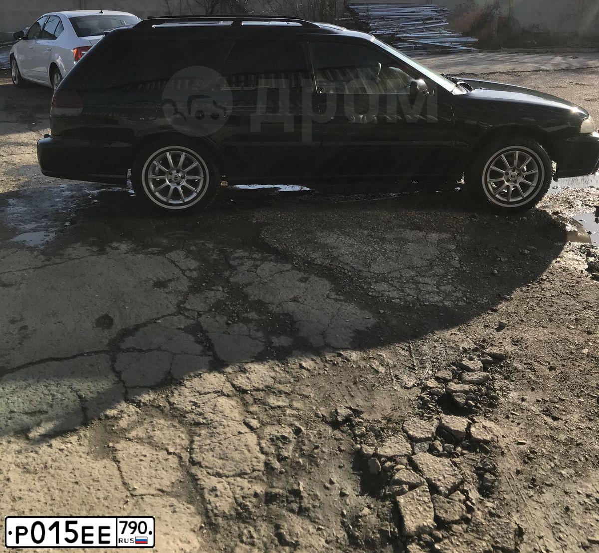 Фото автомобиля SUBARU OUTBACK, 1998 — госномер Р015ЕЕ790. Цвет: ЗЕЛЕНЫЙ ТЕМНЫЙ