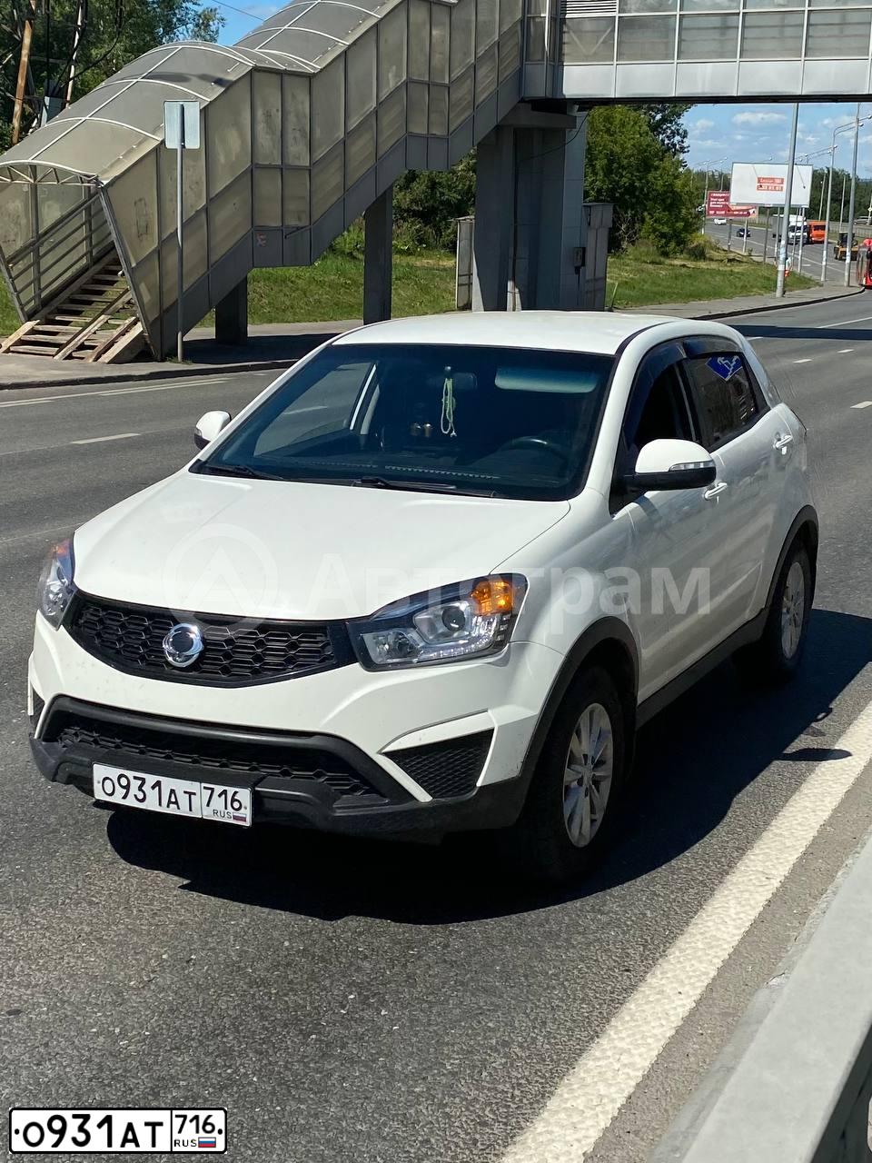 Фото автомобиля SSANGYONG ACTYON, 2014 — госномер Н608УВ152. Цвет: Белый