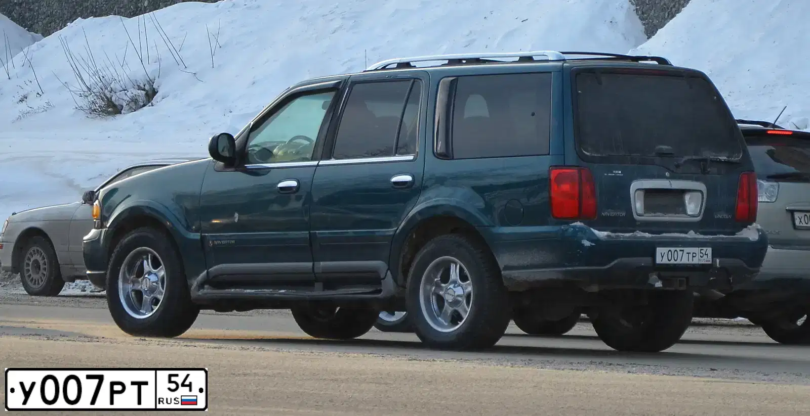 Фото автомобиля TOYOTA RAV4, 1999 — госномер С614ОУ154. Цвет: серебристый